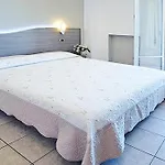 La Perla 3*
