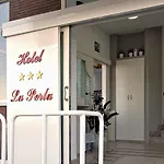 Hotel La Perla 3*