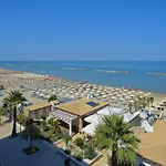Hotel La Perla 3*