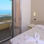 Hotel La Perla 3*