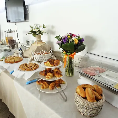 Hotell La Perla 3*