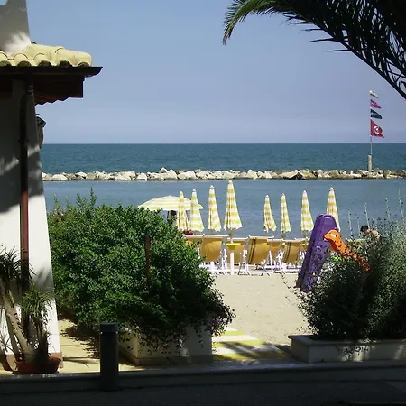 La Perla 3*
