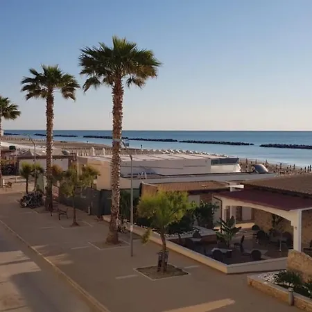 Ξενοδοχείο La Perla 3*