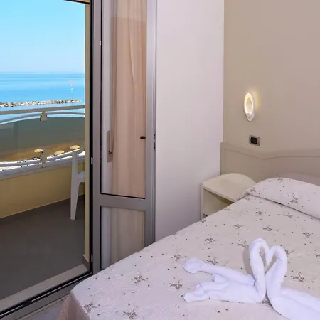 La Perla Hotel