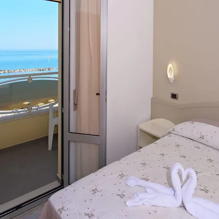 Ξενοδοχείο La Perla 3*