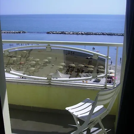 La Perla 3* Cupra Marittima