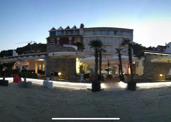 La Perla Hotel