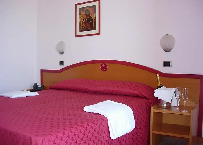 La Perla Hotel
